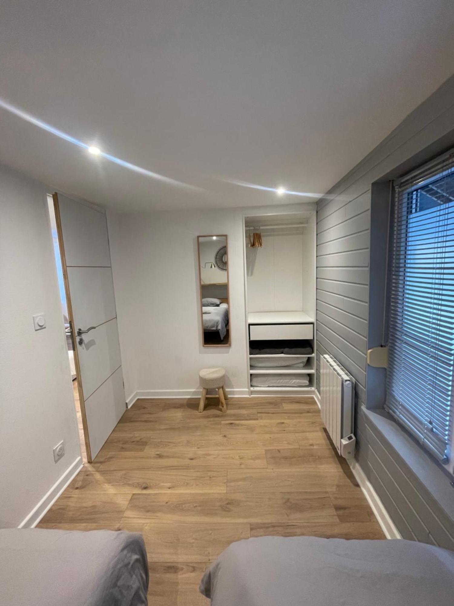 « a Deux Pas De La Petite Venise » Apartment *